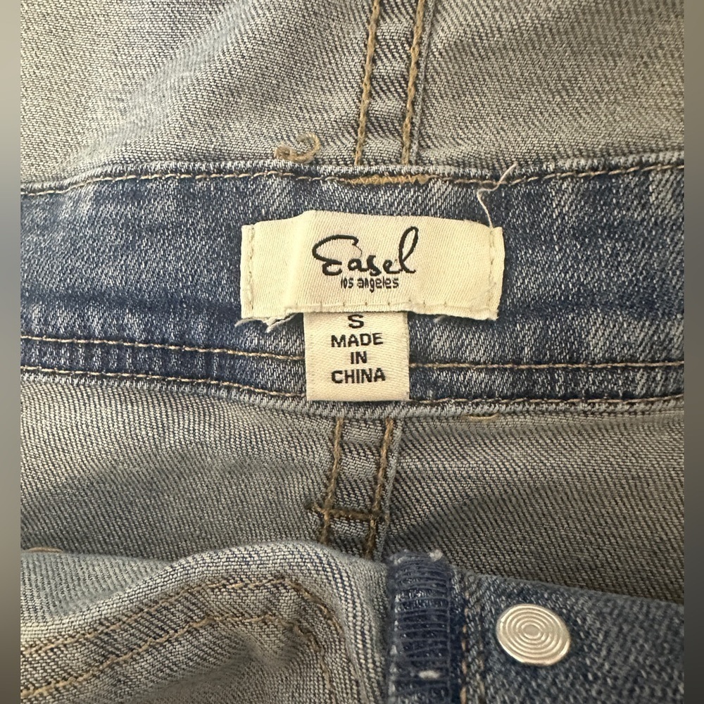 Easel Los Angeles Distressed Bandana Denim Overalls Small - Picture 12 of 12